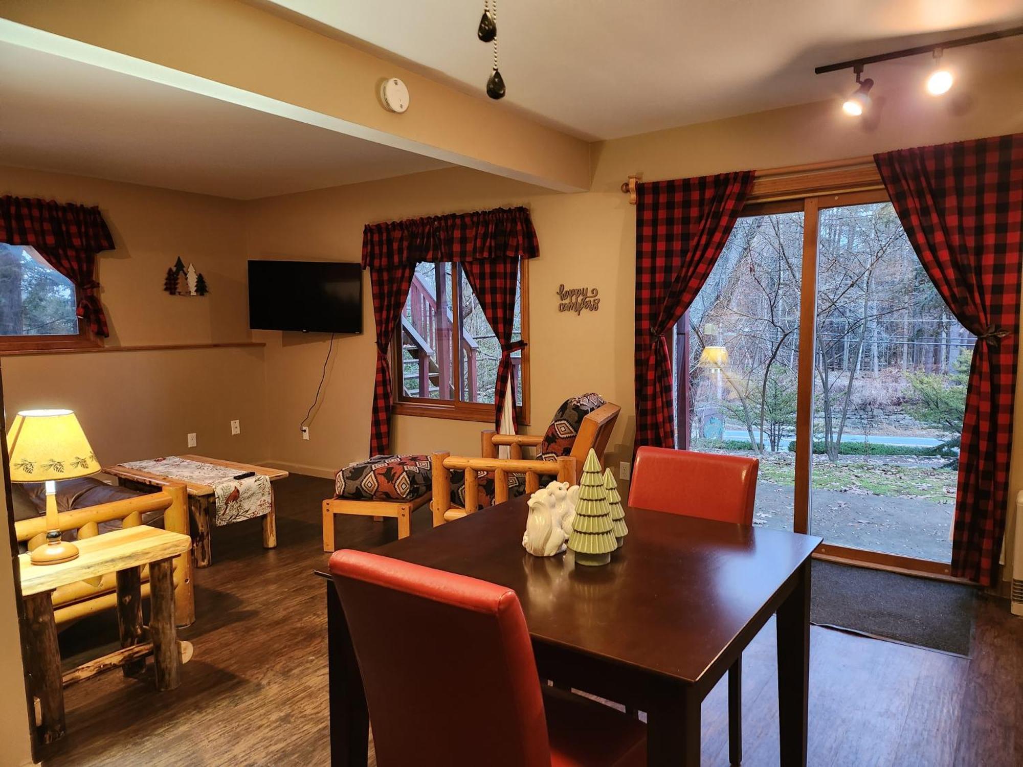 Adirondack Diamond Point Lodge 레이크 헤오르헤 외부 사진