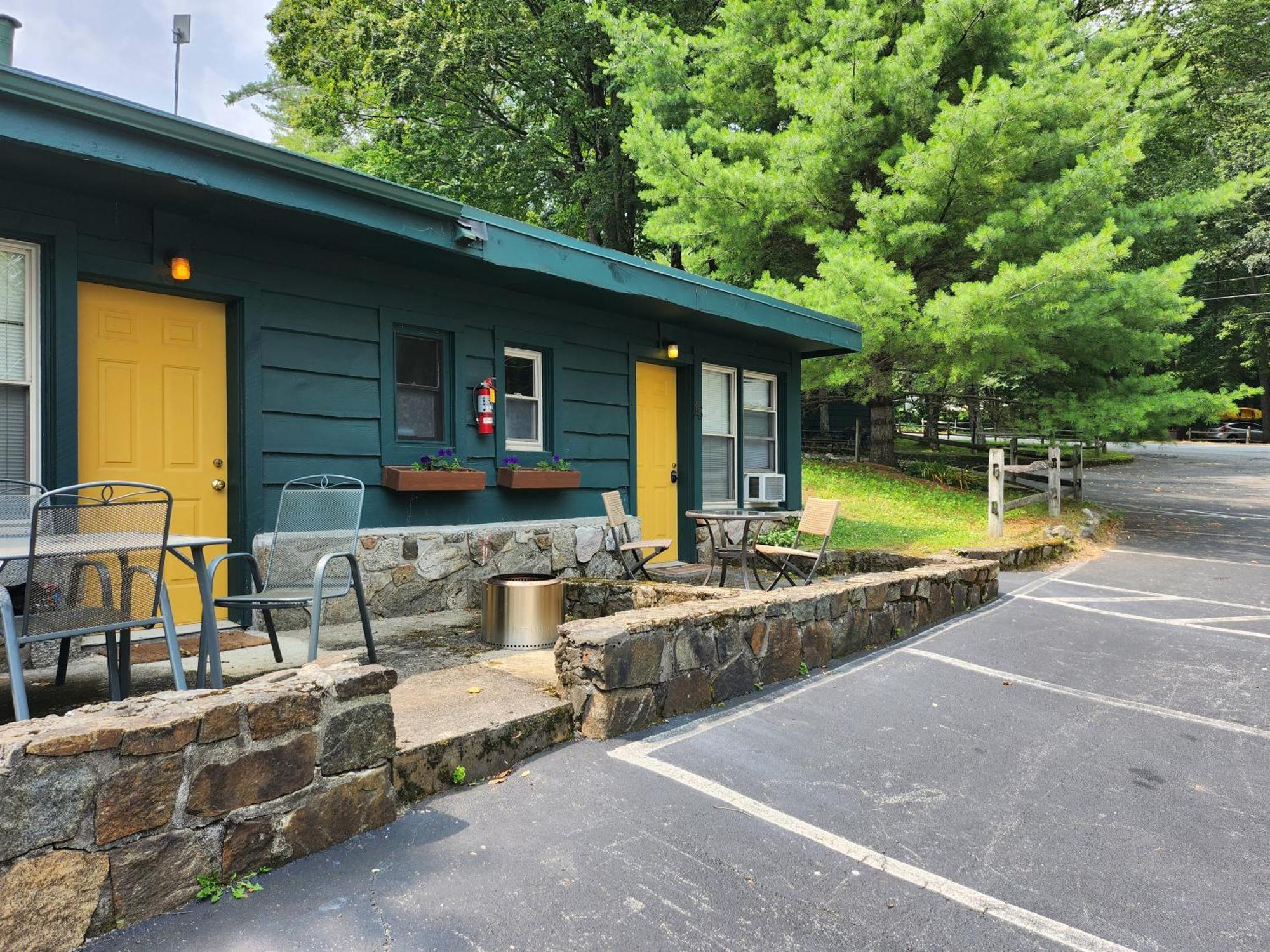 Adirondack Diamond Point Lodge 레이크 헤오르헤 외부 사진